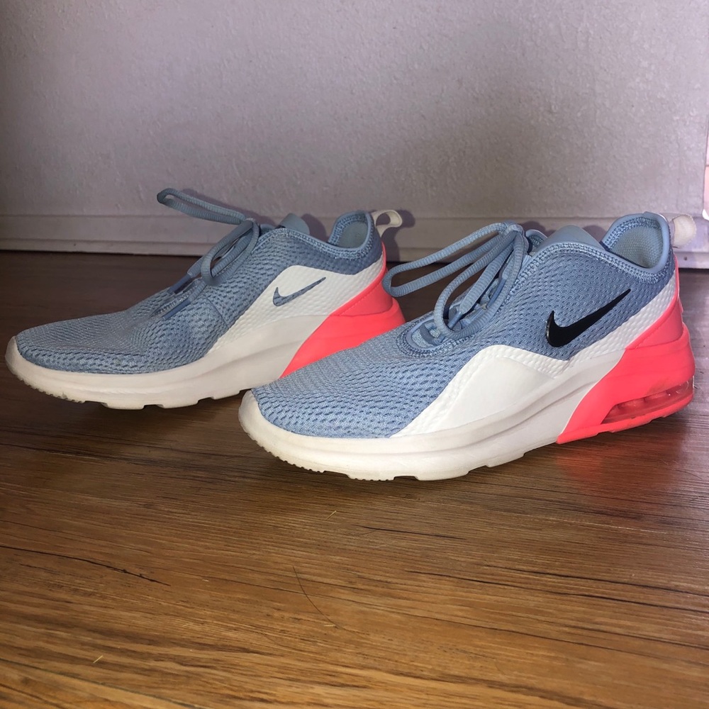 Women’s blue and pink Nike Air size 8.5